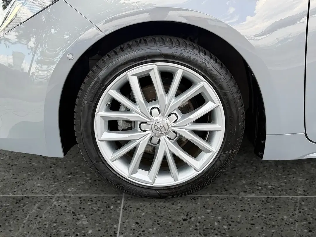 Toyota Corolla - Thumbnail 14