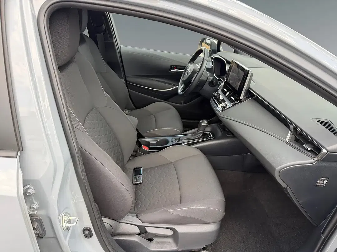 Toyota Corolla - Thumbnail 15
