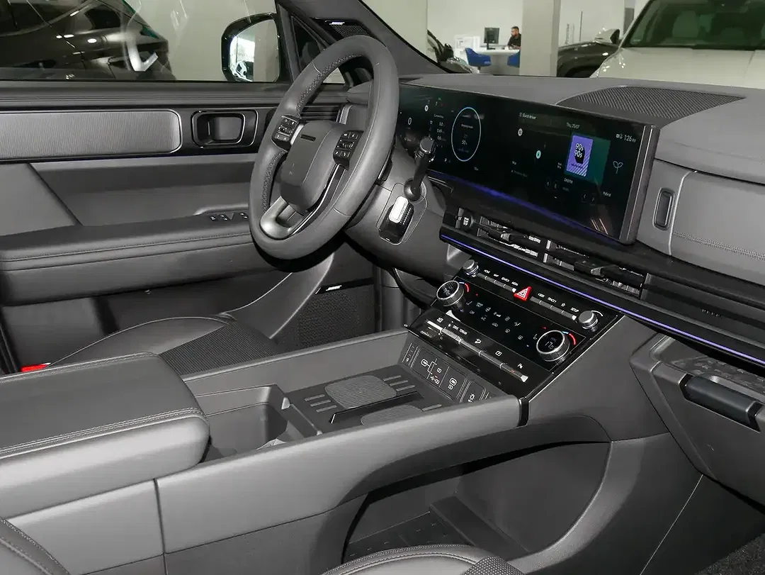 Hyundai SANTA FE - Thumbnail 6