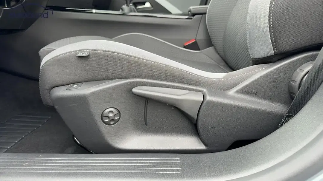 Opel Astra 1.2 Turbo Edition - foto 13