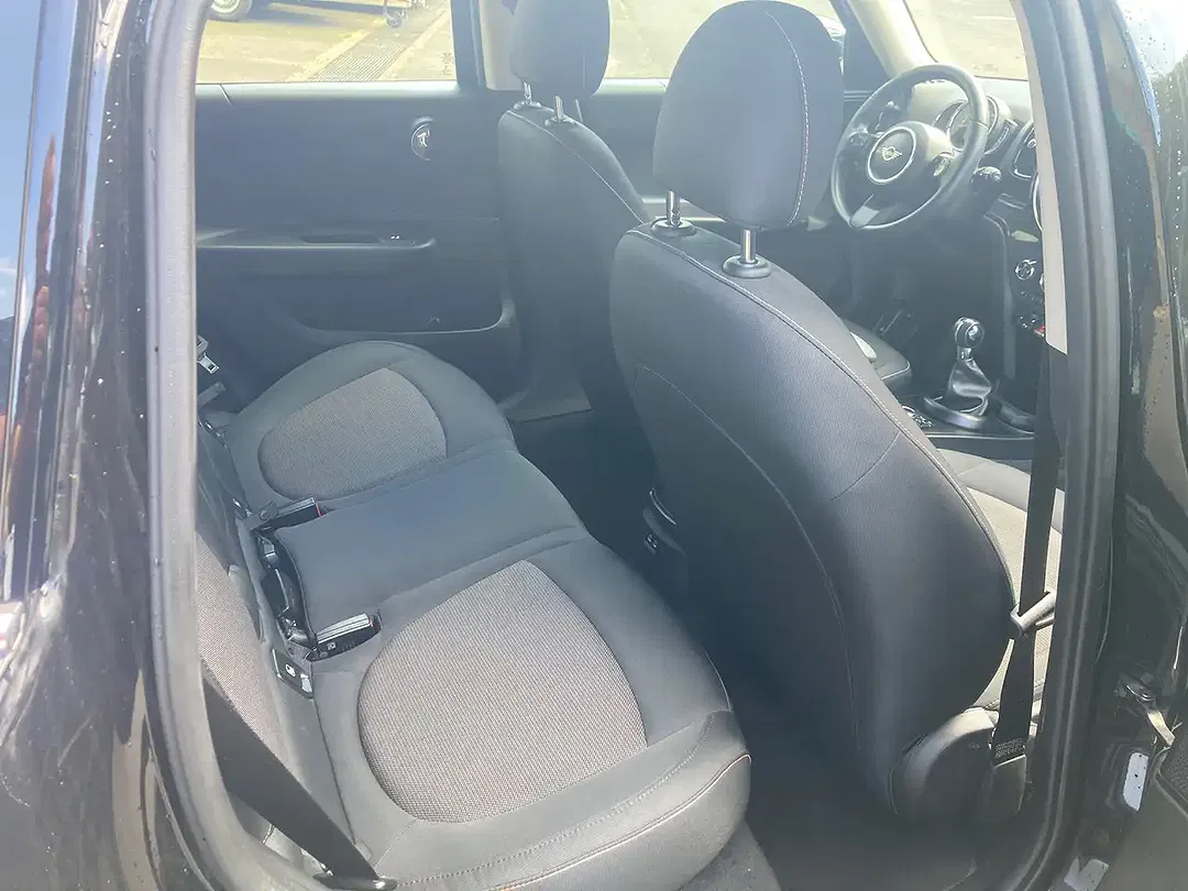 MINI One Countryman - Thumbnail 12