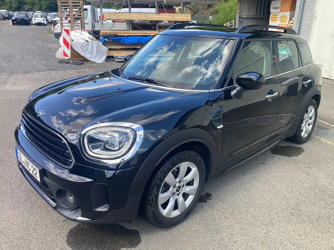 MINI One Countryman - Thumbnail 3