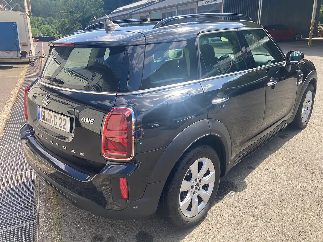 MINI One Countryman - Thumbnail 6