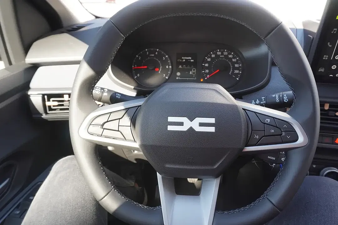 Dacia Sandero - Thumbnail 14