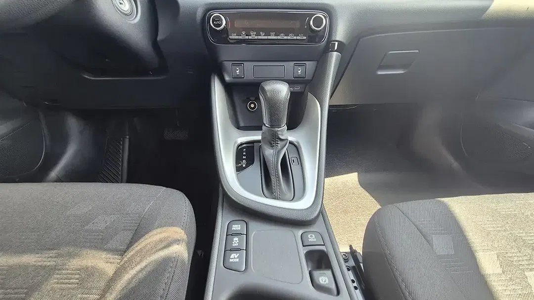 Mazda 2 - Thumbnail 11