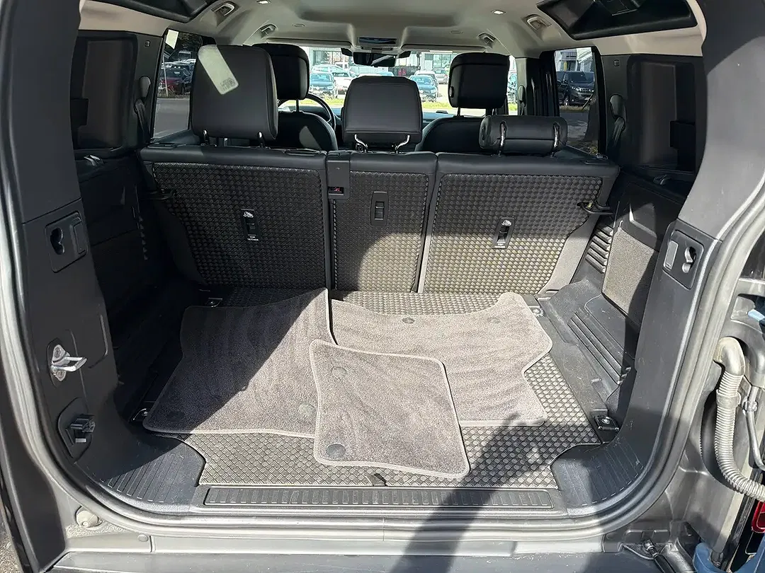 Land Rover Defender - Thumbnail 12