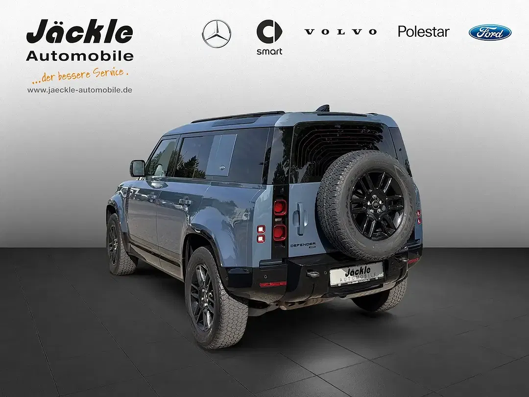 Land Rover Defender - Thumbnail 5