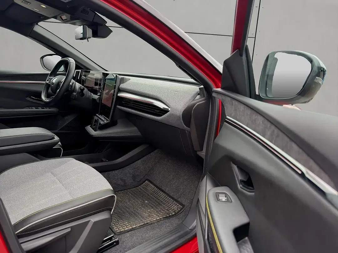Renault Megane E-Tech - Thumbnail 14