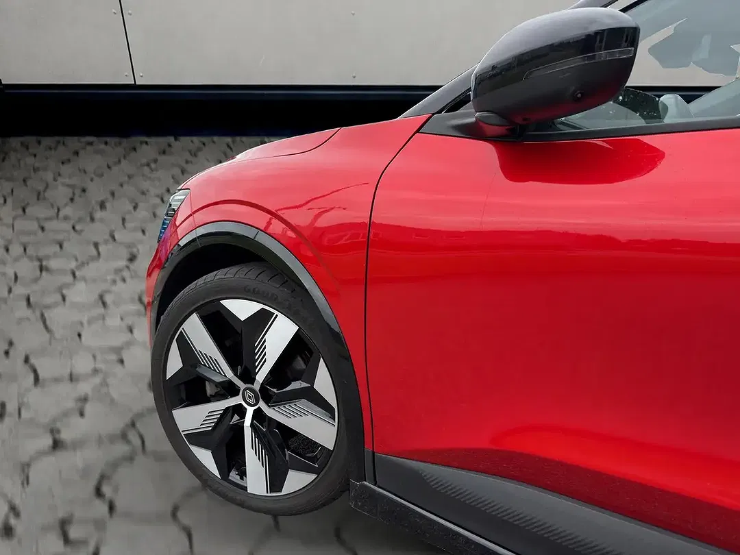 Renault Megane E-Tech - Thumbnail 5