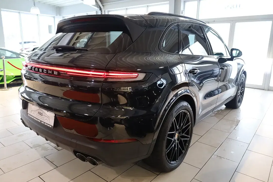 Porsche Cayenne - Thumbnail 5