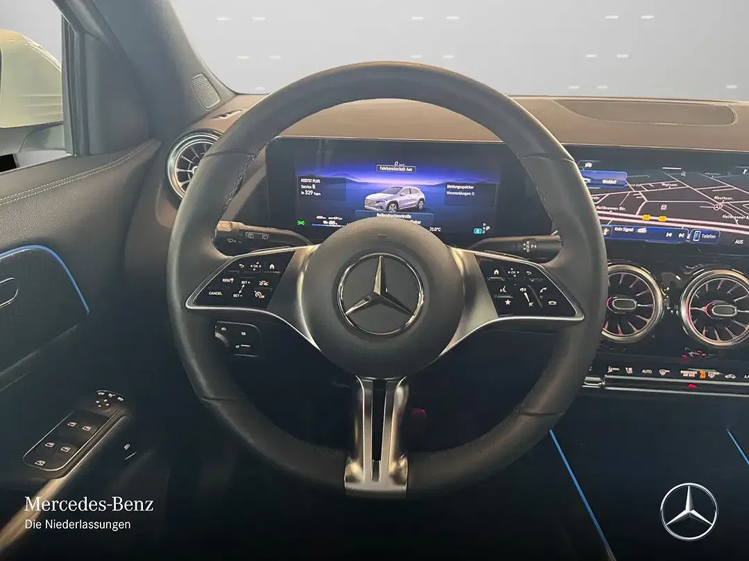 Mercedes-Benz EQA 250 - Thumbnail 13
