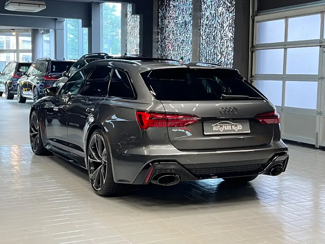 Audi RS6 - Thumbnail 5