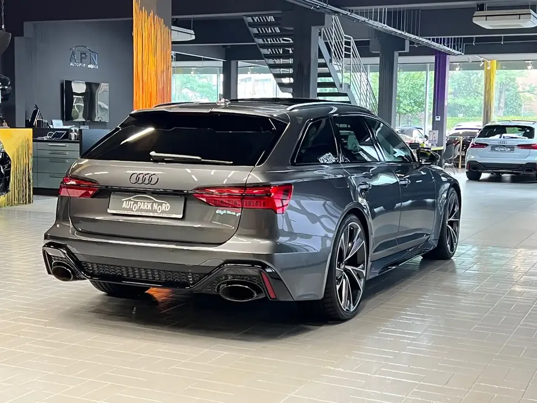 Audi RS6 - Thumbnail 7