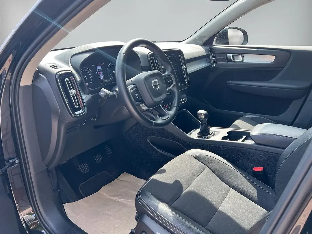 Volvo XC40 Momentum Pro - foto 15