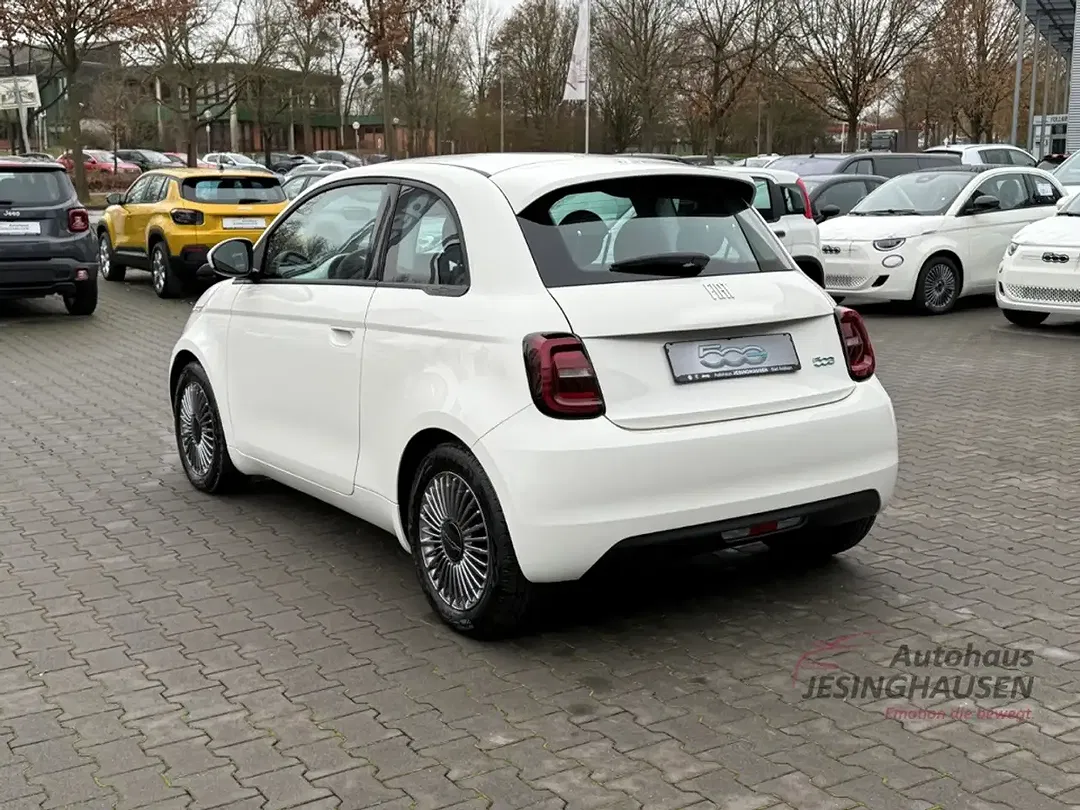 Fiat 500e - Thumbnail 7