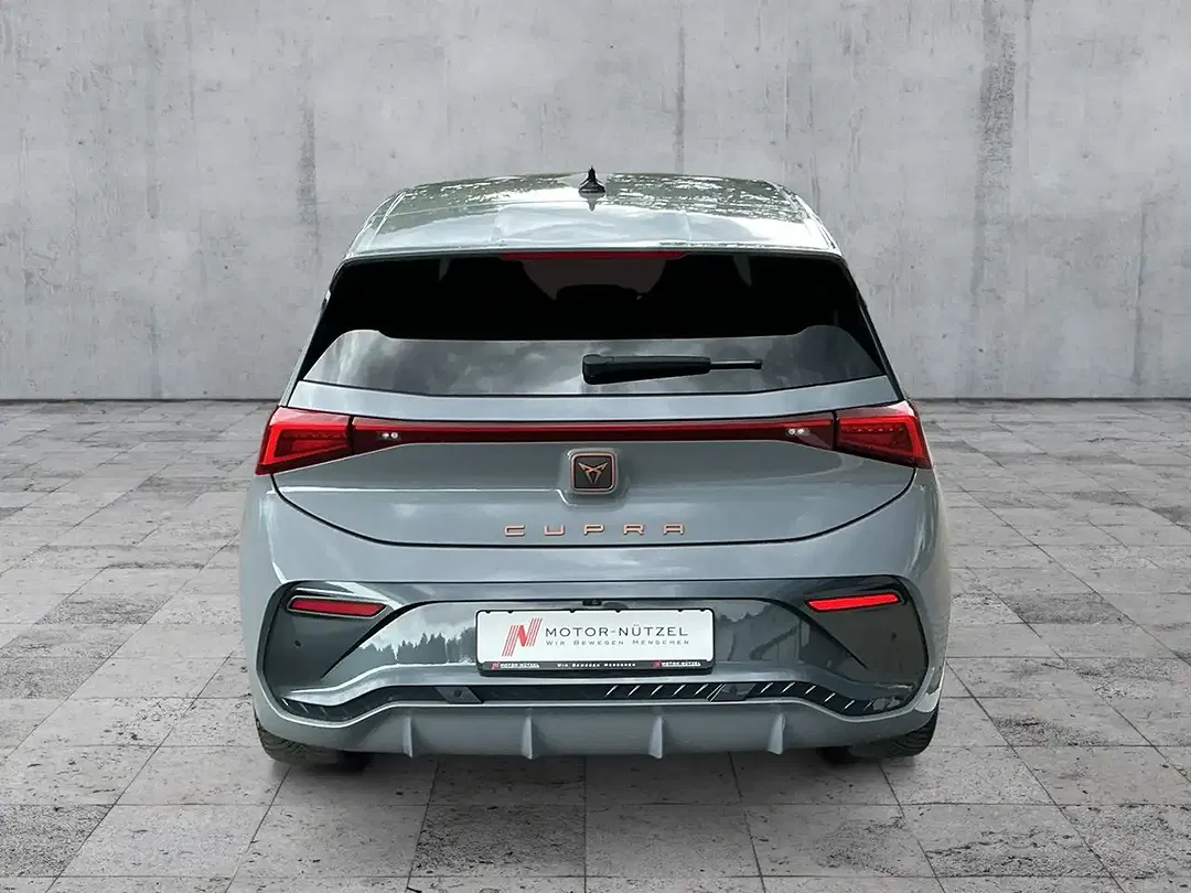 CUPRA Born - Thumbnail 5