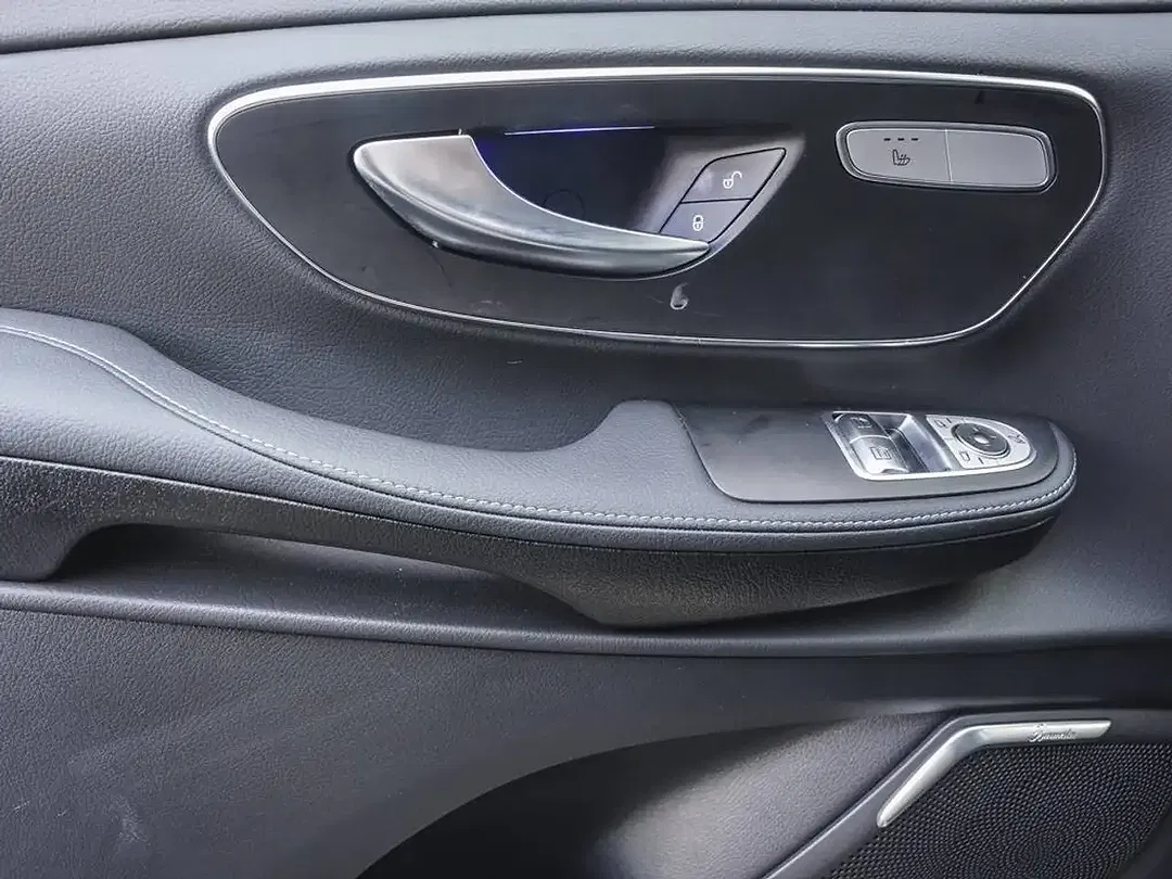 Mercedes-Benz V 300 - Thumbnail 15