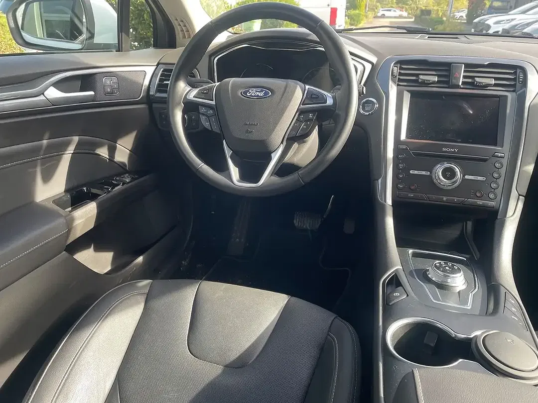 Ford Mondeo - Thumbnail 2
