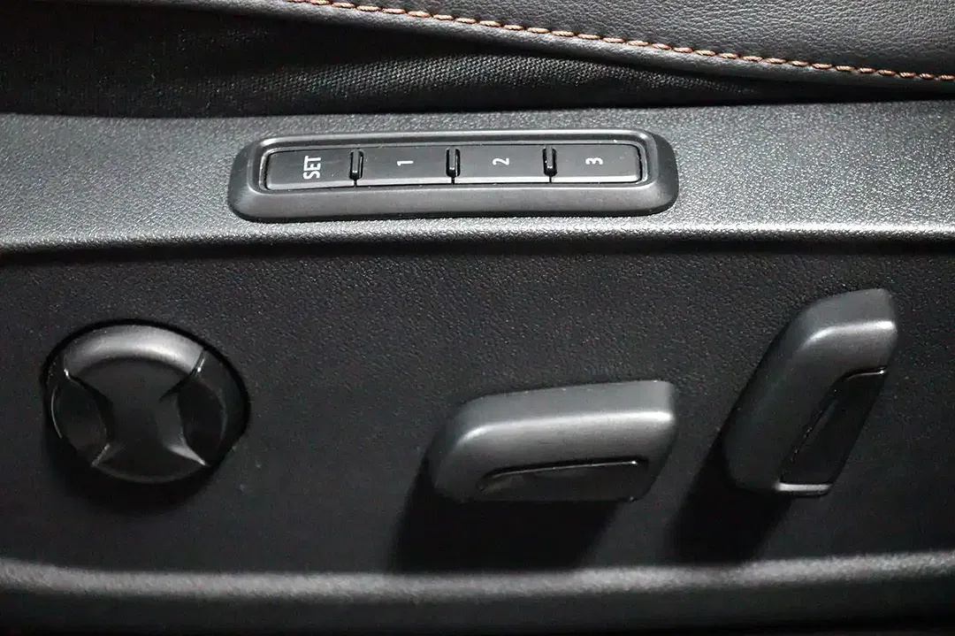 CUPRA Leon - Thumbnail 8