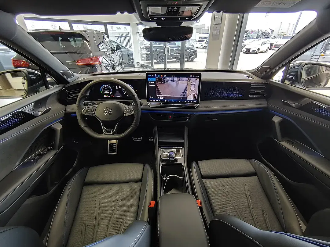 Volkswagen Tiguan - Thumbnail 10