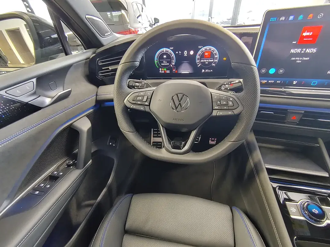Volkswagen Tiguan - Thumbnail 9