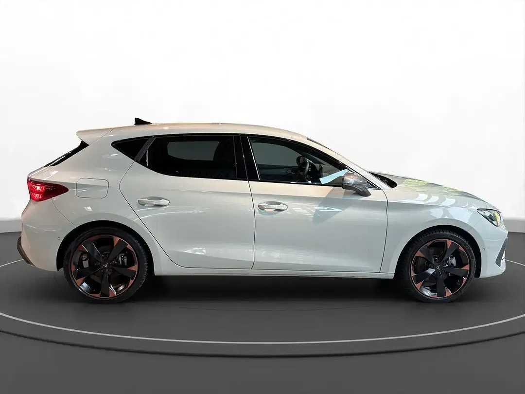 CUPRA Leon - Thumbnail 5