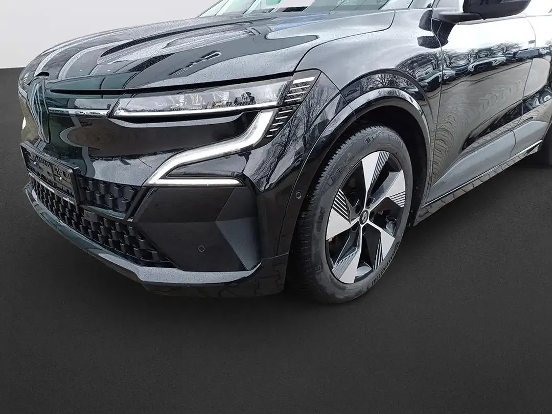 Renault Megane E-Tech - Thumbnail 6