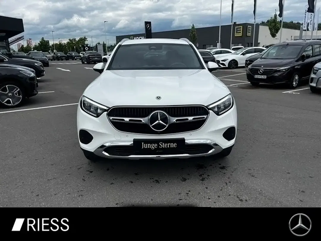 Mercedes-Benz GLC 200 - Thumbnail 3