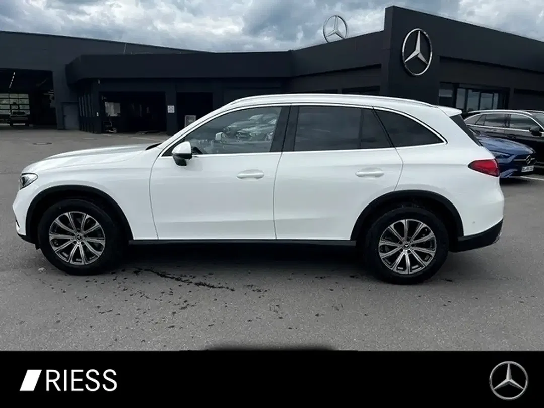 Mercedes-Benz GLC 200 - Thumbnail 4