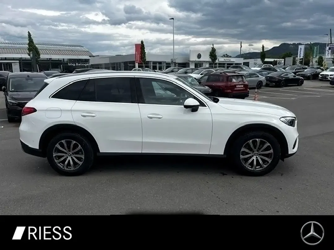 Mercedes-Benz GLC 200 - Thumbnail 9