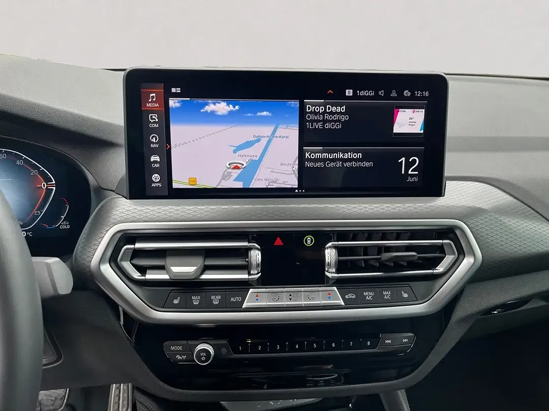 BMW X4 - Thumbnail 12