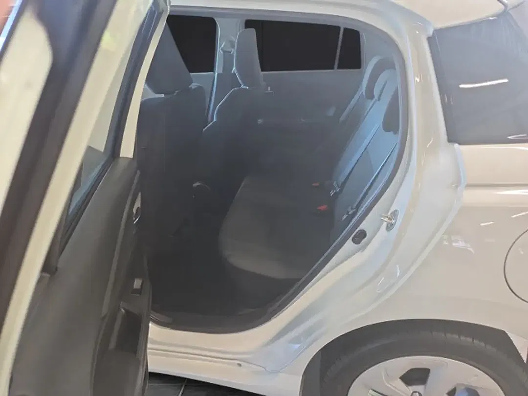 Suzuki Swift - Thumbnail 13
