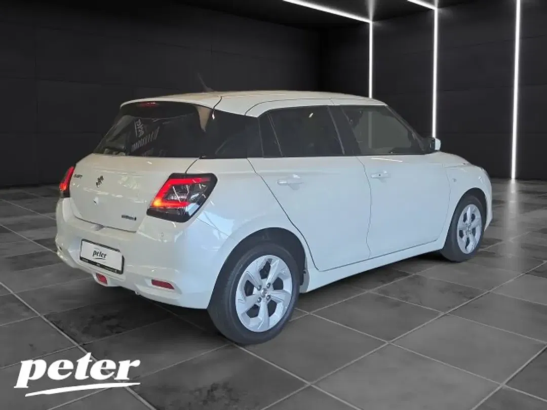 Suzuki Swift - Thumbnail 3