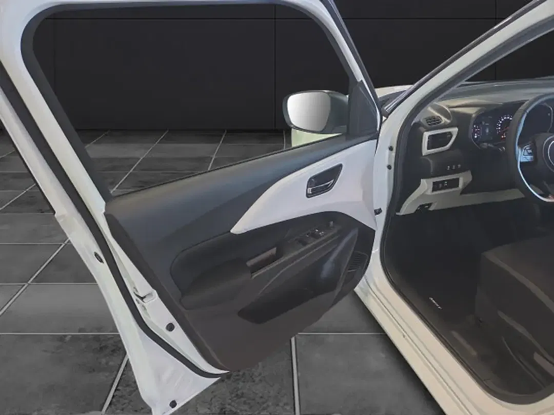 Suzuki Swift - Thumbnail 6