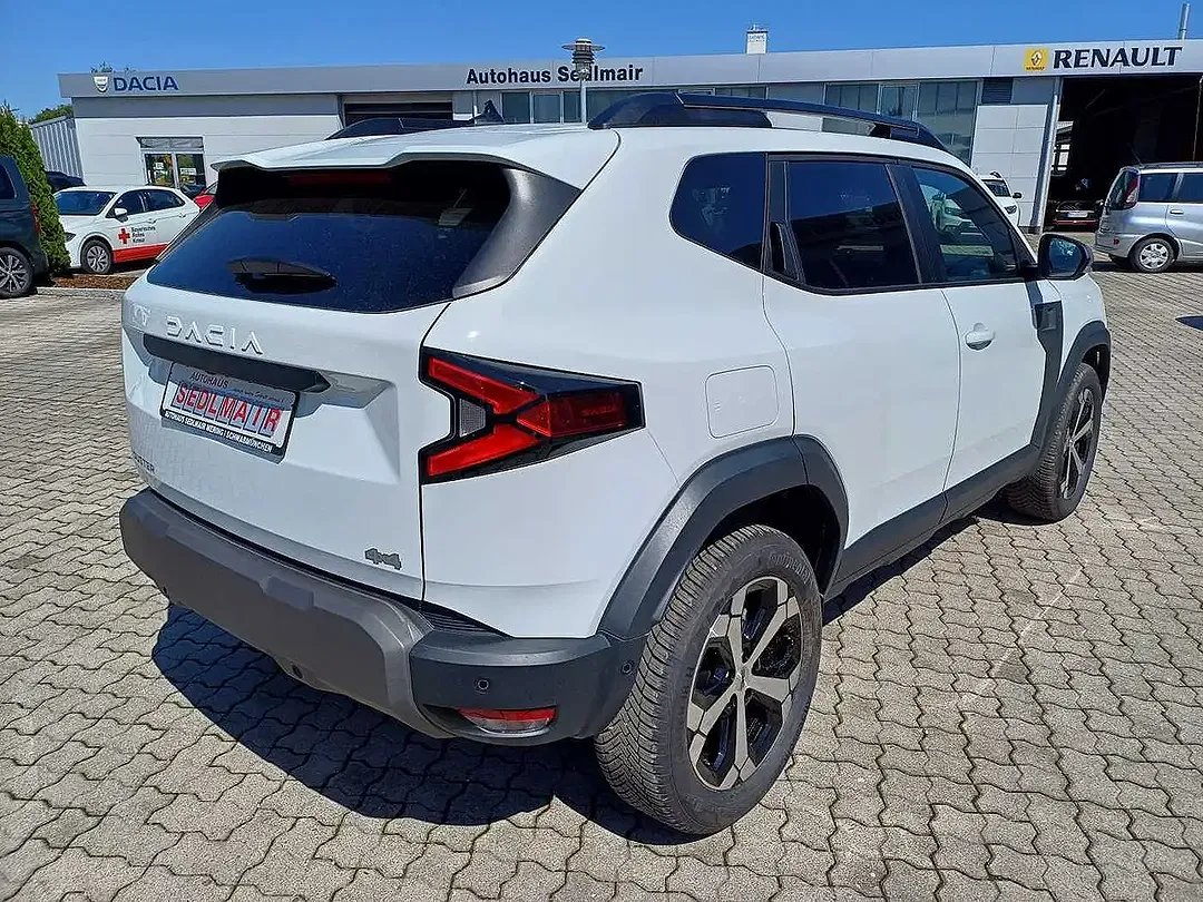 Dacia Duster - Thumbnail 3