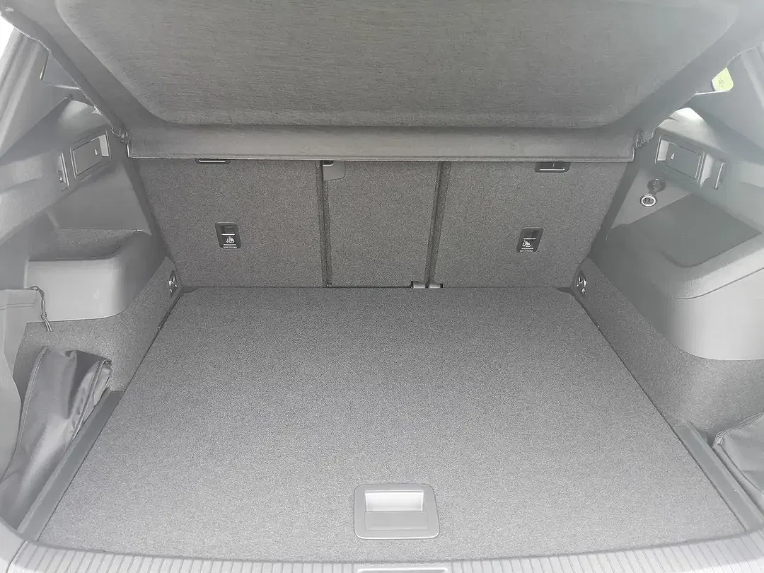 Volkswagen Tiguan - Thumbnail 11