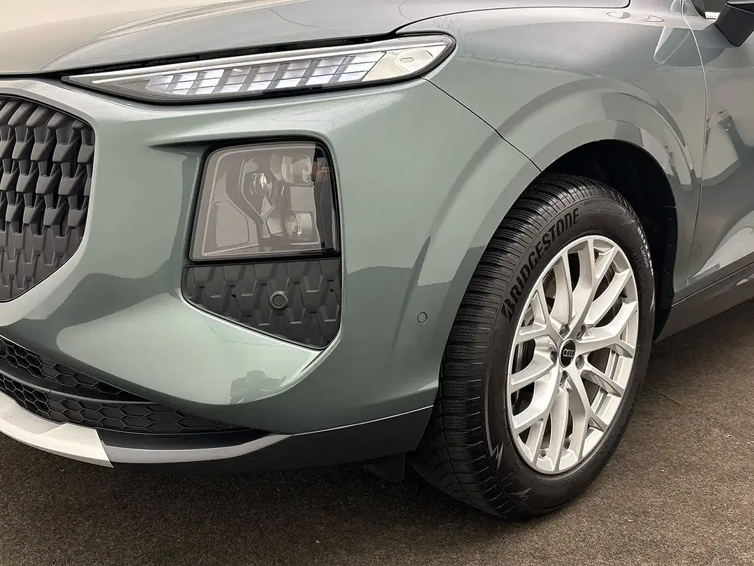 Audi Q3 - Thumbnail 5