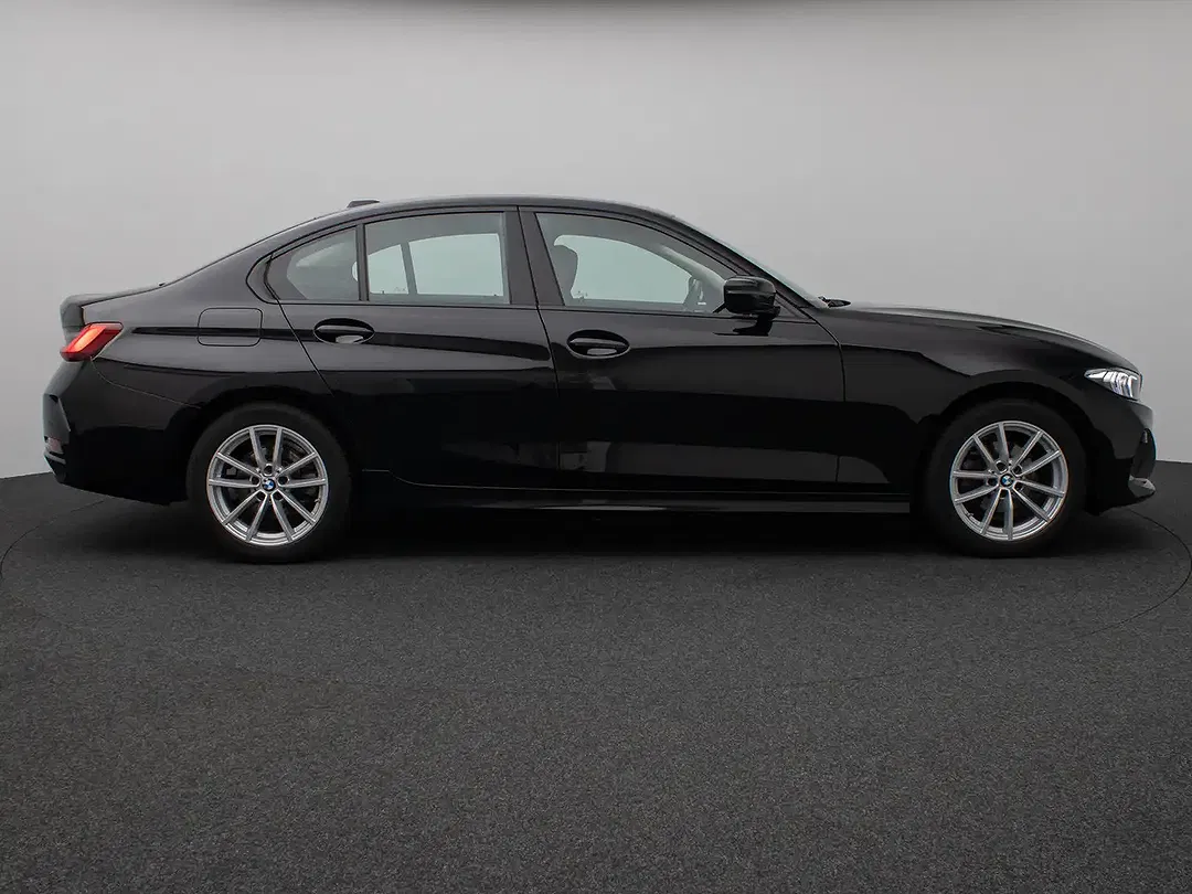 BMW 318 - Thumbnail 4