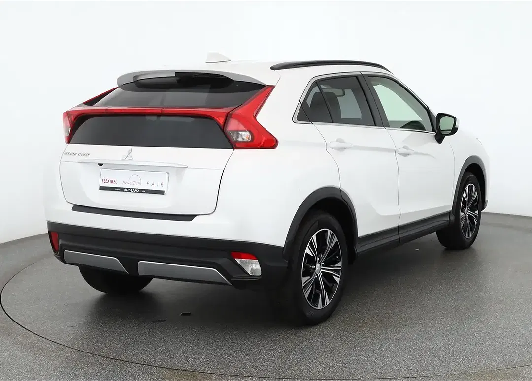 Mitsubishi Eclipse Cross - Thumbnail 4