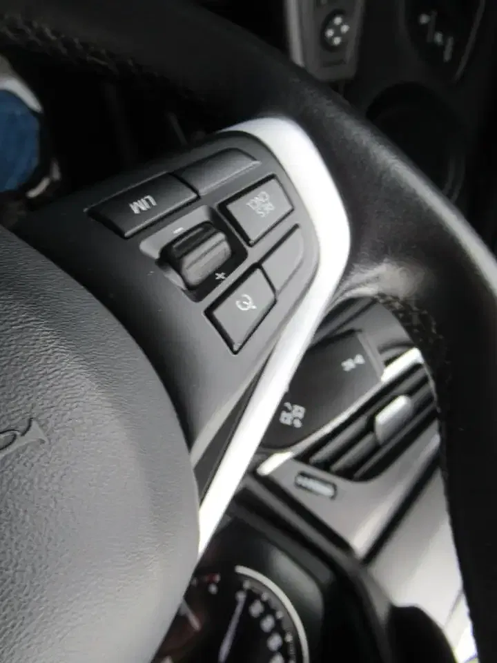 BMW 218 - Thumbnail 11