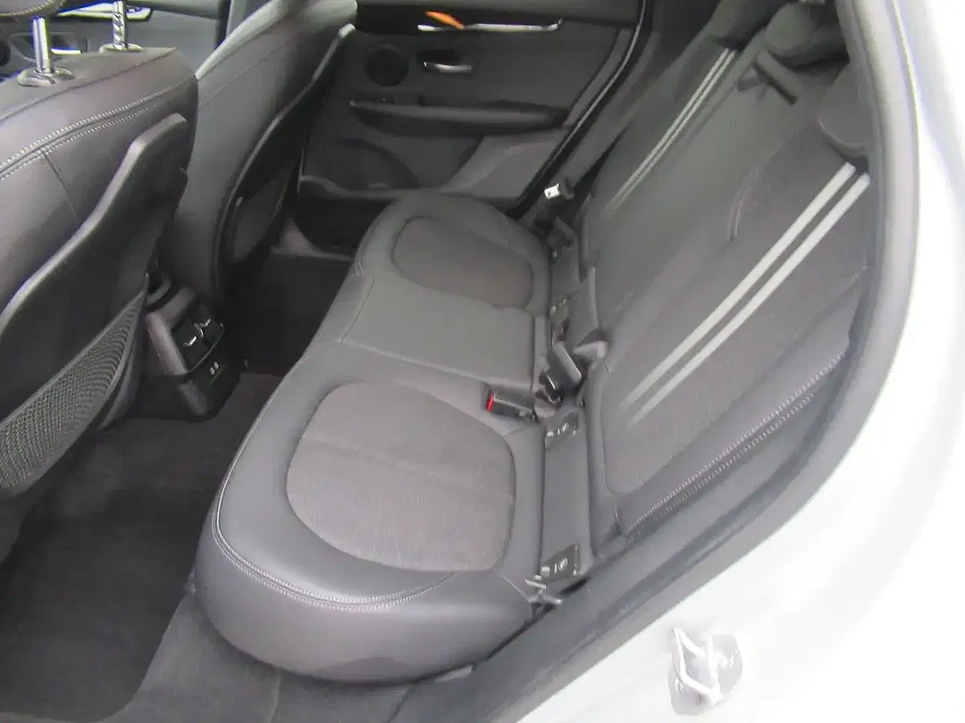 BMW 218 - Thumbnail 6