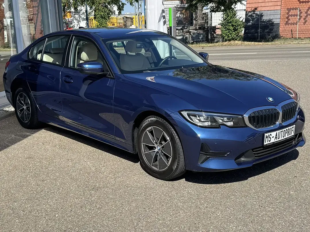 BMW 320 - Thumbnail 5
