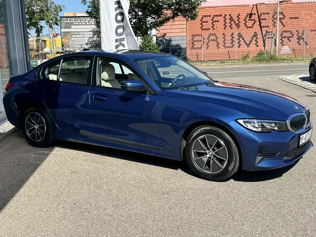 BMW 320 - Thumbnail 6