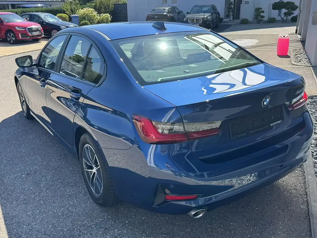BMW 320 - Thumbnail 8