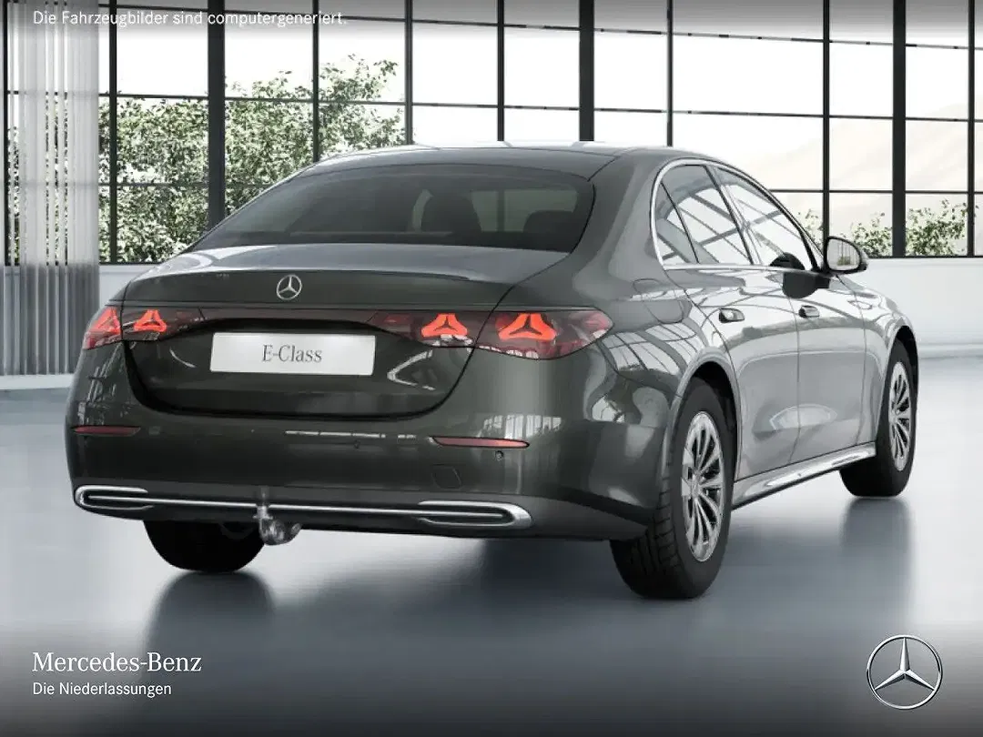 Mercedes-Benz E 220 - Thumbnail 4