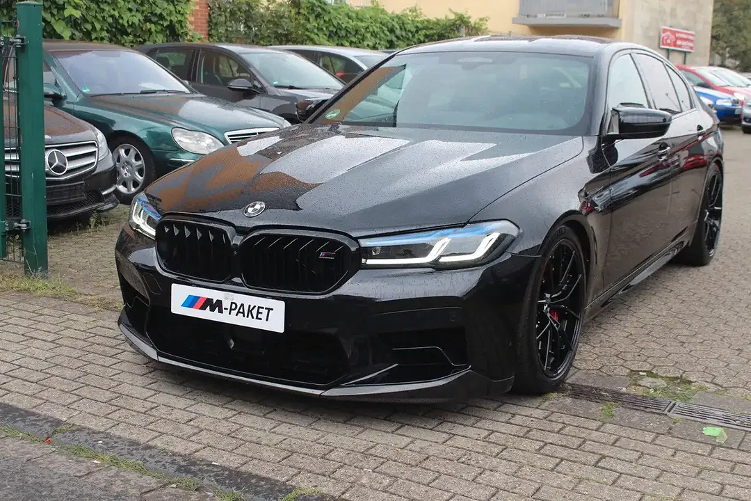 BMW M5 - foto 1