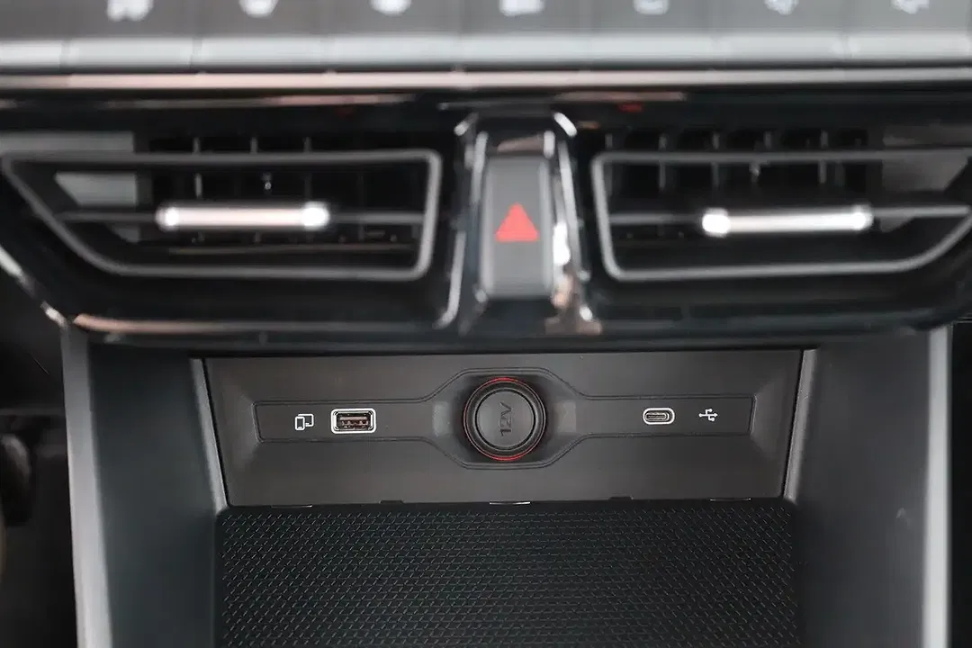 MG MG3 - Thumbnail 11