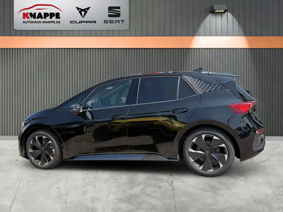 CUPRA Born - Thumbnail 2