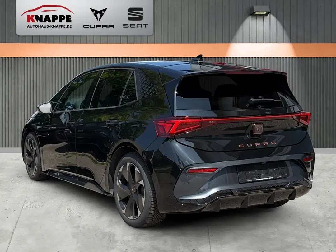 CUPRA Born - Thumbnail 3
