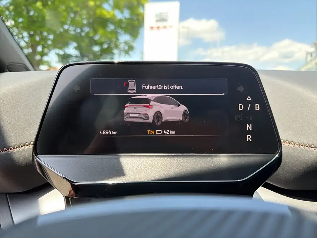 CUPRA Born - Thumbnail 9